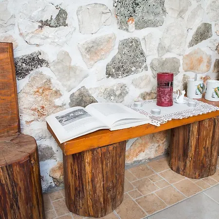 Σπίτι διακοπών Lithahiro Stone House