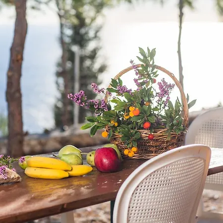 Holiday home Lithahiro Stone House