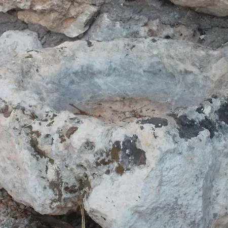 Lithahiro Stone House